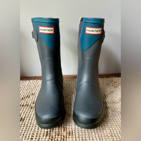 Hunter Blue and Gray Boots - SZ 6 - Picture 7 of 13